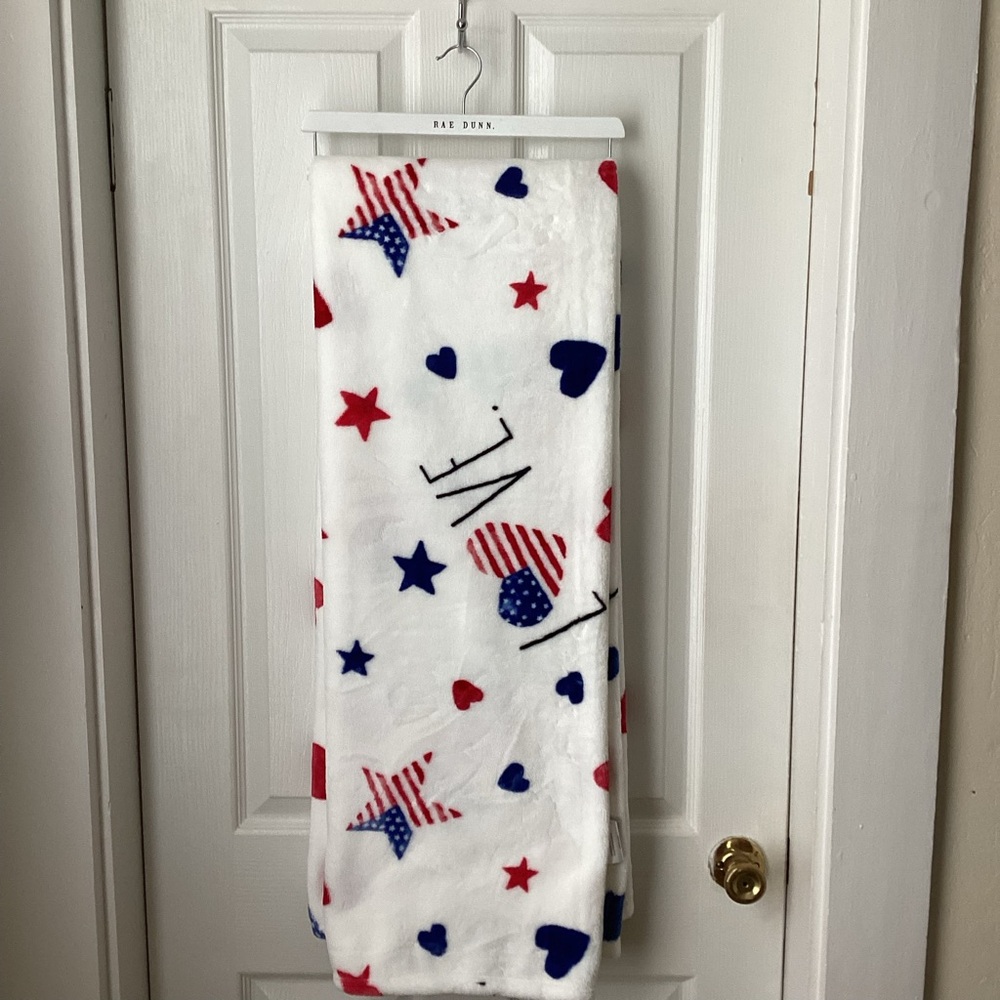 RAE DUNN: 4TH of July soft plush throw blanket 50“ x 70“